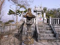 奥宮(山頂にて)