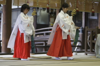 舞の奉納
