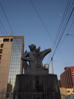 橋にもたぬき、そして月